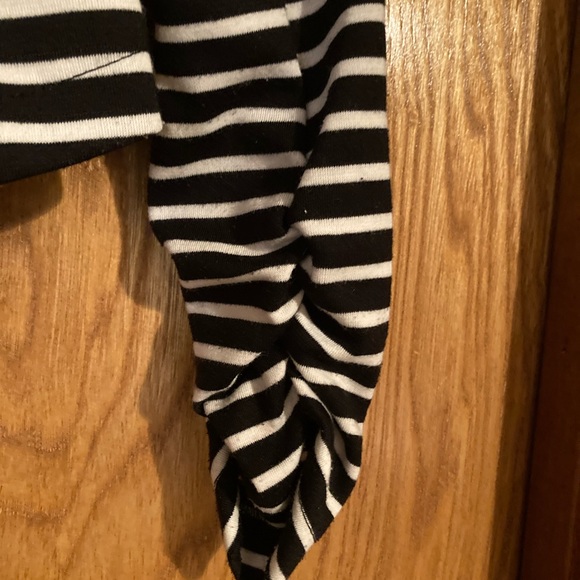 C’ est Toi black-and-white, striped short jacket - Picture 6 of 8